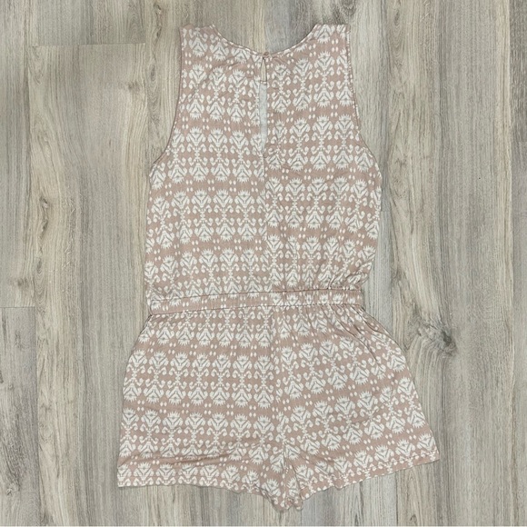 Loft Outlet Lounge Pink White Geo Print Blouson Casual Sleeveless Romper Size L - Picture 6 of 6